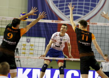 17.01.2016 Kielce. Siatkówka Plus Liga. Mecz Effector Kielce - Jastrzębski Węgiel Jastrzębie Zdrój. / Jarosław Kubalski / Radio Kielce
