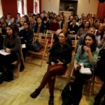 04.02.2016 Kielce. Debaty Młodych. Spotkanie z biskupem Janem Piotrowskim w Domu Kultury Zameczek. / Jarosław Kubalski / Radio Kielce