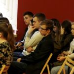 04.02.2016 Kielce. Debaty Młodych. Spotkanie z biskupem Janem Piotrowskim w Domu Kultury Zameczek. / Jarosław Kubalski / Radio Kielce