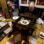 13.02.2016 Kielce. Giełda Kolekcjonerska w Wojewódzkim Domu Kultury. / Jarosław Kubalski / Radio Kielce