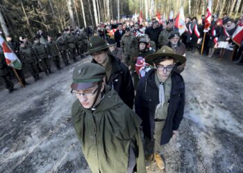 14.02.2016 Skarżysko Kamienna , Bór. 76 rocznica rozstrzelania przez Niemców 360 mieszkańców Skarżyska w 1940 roku. / Jarosław Kubalski / Radio Kielce