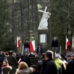 14.02.2016 Skarżysko Kamienna , Bór. 76 rocznica rozstrzelania przez Niemców 360 mieszkańców Skarżyska w 1940 roku. / Jarosław Kubalski / Radio Kielce