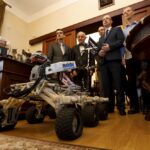 17.02.2016 Kielce. Podsumowanie konkursu Student Wynalazca. Konferencje prasowa zwołał rektor Politechniki Świętokrzyskiej prof. Stanisław Adamczak. / Jarosław Kubalski / Radio Kielce