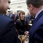 18.02.2016 Kielce. Laura Godek - Miąsik została uhonorowana podczas Sesji Rady. Znalazła się magazynie "Forbes" w  gronie 30 najbardziej uzdolnionych młodych przedsiębiorców w Europie. / Jarosław Kubalski / Radio Kielce