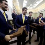 18.02.2016 Kielce. Piłkarze Vive Tauron Kielce zostali uhonorowani podczas Sesji Rady miasta za promocje Kielc. / Jarosław Kubalski / Radio Kielce