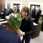 18.02.2016 Kielce. Laura Godek - Miąsik została uhonorowana podczas Sesji Rady. Znalazła się magazynie "Forbes" w  gronie 30 najbardziej uzdolnionych młodych przedsiębiorców w Europie. / Jarosław Kubalski / Radio Kielce