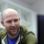 18.02.2016 Kielce. „Dom. Osiedle. Mieszkanie – przestrzeń życia Polaków“ konferencja i przygotowania do wystawy w Institute of Design. Kurator wystawy Dawid Strębicki. / Jarosław Kubalski / Radio Kielce