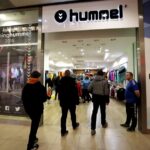 19.02.2016 Kielce. Otwarcie sklepu Hummel w Galerii Echo. / Jarosław Kubalski / Radio Kielce