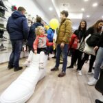 19.02.2016 Kielce. Otwarcie sklepu Hummel w Galerii Echo. / Jarosław Kubalski / Radio Kielce