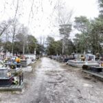 22.02.2016 Kielce. Cmentarz i parking przed cmentarzem na Białogonie. / Jarosław Kubalski / Radio Kielce