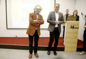 24.02.2016 Kielce . Rozpoczęcie trzeciej edycji Italian Design School w Institute of Design. Andrzej Mochoń, prezes Targów Kielce i Janusz Knap dyrektor Wzgórza Zamkowego. / Jarosław Kubalski / Radio Kielce