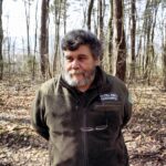 25.02.2016 Góra Chełmowa. Świętokrzyski Park Narodowy. Wycinka drzew. Lech Buchholz, zastępca dyrektora ŚPN. / Jarosław Kubalski / Radio Kielce