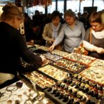 27.02.2016 Kielce. LVIII Giełda Minerałów, Skamieniałości i Wyrobów Jubilerskich. / Jarosław Kubalski / Radio Kielce