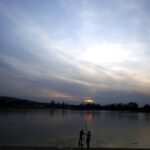 27.02.2016 Umer. W zalewie kąpały się morsy z gminy Zagnańsk. Trzeba najpier było usunąć lód. / Jarosław Kubalski / Radio Kielce