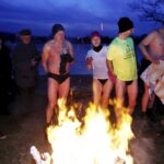 27.02.2016 Umer. W zalewie kąpały się morsy z gminy Zagnańsk. / Jarosław Kubalski / Radio Kielce