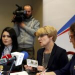 26.02.2016 Kielce. Rzecznik prasowy wojewody Diana Głownia, naczelnik IPN Dorota Koczwańska-Kalita i wojewoda Agata Wojtyszek podczas konferencji na temat obchodów Dnia Żołnierzy Wyklętych. / Jarosław Kubalski / Radio Kielce