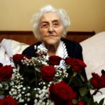 19.02.2016 Kielce. Setne urodziny obchodziła pani Agata Tomaszewska. / Jarosław Kubalski / Radio Kielce