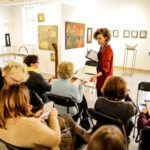 1.2.2016 Kielce. Od 1 lutego 2016 r. BWA rozpoczęło współpracę z Uniwersytetem Trzeciego Wieku organizując warsztaty „Ponad czasem”. / Wojciech Habdas / Radio Kielce