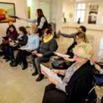 1.2.2016 Kielce. Od 1 lutego 2016 r. BWA rozpoczęło współpracę z Uniwersytetem Trzeciego Wieku organizując warsztaty „Ponad czasem”. / Wojciech Habdas / Radio Kielce