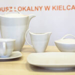 1.2.2016 Kielce. Przedmioty przeznaczone na licytację podczas Trzeciego Świętokrzyskiego Balu Filantropów. Komplet porcelany – zestaw do kawy dla 6 osób z Polskiej FabrykiPorcelany "Ćmielów" i "Chodzież" S.A.przekazany przez Posła do Parlamentu Europejskiego Czesława Siekierskiego / Wojciech Habdas / Radio Kielce