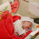 2.2.2016 Kielce. Mikołaj, Hubert i Albert, trojaczki, zostały dziś wypisane do domu. Chłopcy urodzili 30 grudnia 2015 roku. / Wojciech Habdas / Radio Kielce