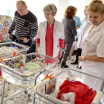 2.2.2016 Kielce. Mikołaj, Hubert i Albert, trojaczki, zostały dziś wypisane do domu. Chłopcy urodzili 30 grudnia 2015 roku. / Wojciech Habdas / Radio Kielce