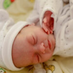 2.2.2016 Kielce. Mikołaj, Hubert i Albert, trojaczki, zostały dziś wypisane do domu. Chłopcy urodzili 30 grudnia 2015 roku. / Wojciech Habdas / Radio Kielce