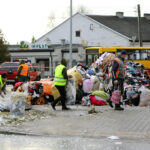 2.2.2016 Kielce. Wywrócona ciężarówka  na rondzie, łączącym ulicę Batalionów Chłopskich i 1 Maja / Wojciech Habdas / Radio Kielce