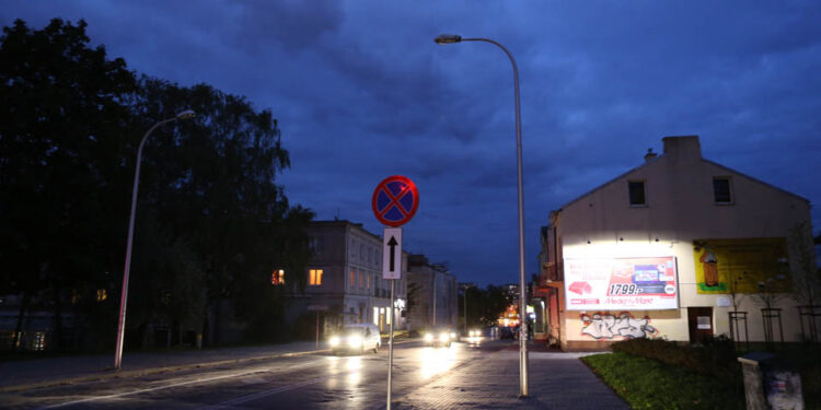 29.9.2015 Kielce. Awaria oświetlenia na ulicach Zagórskiej i Winnickiej. / Wojciech Habdas / Radio Kielce