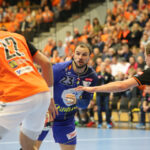 11.02.2016 Krisianstad. IFK-VTK. Druga połowa meczu. Karol Bielecki / Stanisław Blinstrub / Radio Kielce