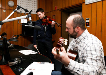 17.02.2016 W dobrym Tonie. Mini Koncert i wywiad z Arturem Biniekem oraz Kamilem Powrózkiem. / Stanisław Blinstrub / Radio Kielce