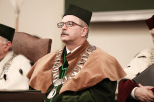 24.02.2016 Politechnika Świętokrzyska. Nadanie tytułu doktora honoris causa prof. Kazimierzowi Fladze. Prof. Marek Iwański / Stanisław Blinstrub / Radio Kielce