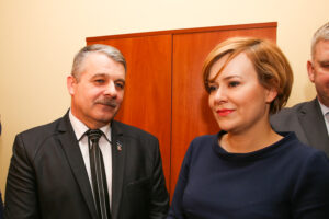 22.02.2015. Otwarcie Biura Poselskiego Bogdana Latosińskiego. Bogdan Latosiński, Anna Krupka / Stanisław Blinstrub / Radio Kielce