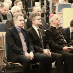 24.02.2016 Politechnika Świętokrzyska. Nadanie tytułu doktora honoris causa prof. Kazimierzowi Fladze. Dariusz Kozak, Krzystzof Słoń, bp. Jan Piotrowski / Stanisław Blinstrub / Radio Kielce