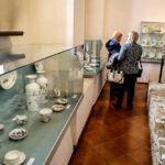 6.2.2016 Kielce. Zwiedzanie zbiorów Muzeum Narodowego przez osoby słabosłyszące i niedosłyszące. / Wojciech Habdas / Radio Kielce