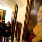 6.2.2016 Kielce. Zwiedzanie zbiorów Muzeum Narodowego przez osoby słabosłyszące i niedosłyszące. / Wojciech Habdas / Radio Kielce