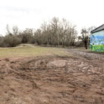 9.2.2016 Kielce. Rozjeżdżony trawnik przy Skateparku na Kadzielni. / Wojciech Habdas / Radio Kielce