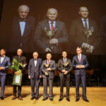 9.2.2016 Kielce. Gala wręczenia "Świętokrzyskich Victorii". Laureatami zostali: w kategorii "Przedsiębiorczość" Effector S.A, w kategorii "Osobowość" ksiądz Jan Oleszko, w kategorii "Samorządność" Gmina Morawica / Wojciech Habdas / Radio Kielce