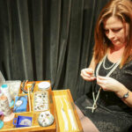 9.2.2016 Kielce. Wystawa "Dziewczyna z perłą" w Galerii Kostiumerii w KCK / Wojciech Habdas / Radio Kielce