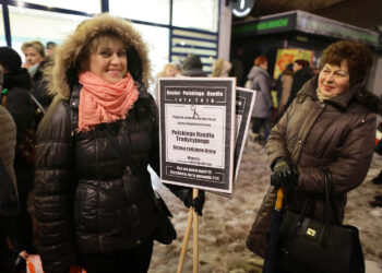 11.2.2016 Kielce. Handlowcy wyruszają na protest przed Sejmem / Wojciech Habdas / Radio Kielce