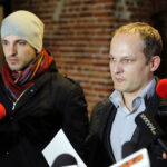 29.2.2016 Kielce. Konferencja prasowa przedstawicieli Komitetu Referendalnego, Arkadiusz Stawicki, i nowy rzecznik prasowy Komitetu Referendalnego Maksymilian Materna. / Wojciech Habdas / Radio Kielce