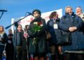 28.02.2016 Gdańsk, Danuta Wałęsa podczas manifestacji KOD. / Rafał Malko / Agencja Gazeta