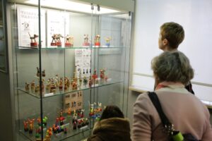 Bezimienne zabawki w Muzeum Zabawek i Zabawy (24 marca 2016 r.) / Wojciech Habdas / Radio Kielce