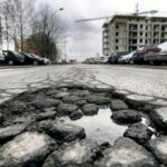 11.03.2016 Kielce. Dziury w jezdni. Ulica Leszczyńska. / Jarosław Kubalski / Radio Kielce