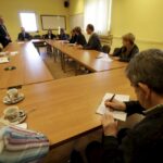 23.03.2016 Kielce. Spotkanie władz osiedli północnych, mieszkańców z przedstawicielem ZTM w sprawie komunikacji miejskiej. / Jarosław Kubalski / Radio Kielce