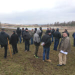 13.3.2016 Gacki. Mieszkańcy wsi Gacki koło Pińczowa protestują przeciwko planom prywatnego inwestora, który chce na jednej z plaż tamtejszego zbiornika wodnego organizować dyskoteki i koncerty. / Krzysztof Żołądek / Radio Kielce