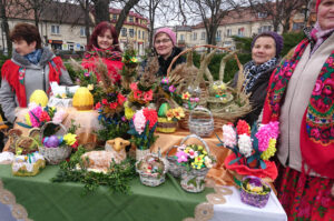 13.3.2016 Pińczów. Kiermasz Wielkanocny w Pińczowie. / Krzysztof Żołądek / Radio Kielce