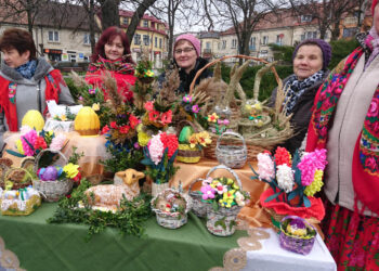 13.3.2016 Pińczów. Kiermasz Wielkanocny w Pińczowie. / Krzysztof Żołądek / Radio Kielce