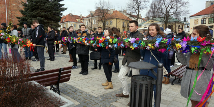 Sandomierz. Diecezjalny zjazd młodzieży - Radio Kielce 20.03.2016 Sandomierz Diecezjalny Zjazd Młodzieży / Radio Kielce