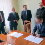 30.03.2016. Podpisanie listu intencyjnego w sprawie powstania poradni onkologicznej w szpitalu we Włoszczowie / Marlena Płaska / Radio Kielce